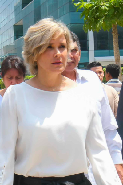 La alcaldesa de Guayaquil, Cynthia Viteri, acudió a la audiencia contra el Ministerio de Finanzas.