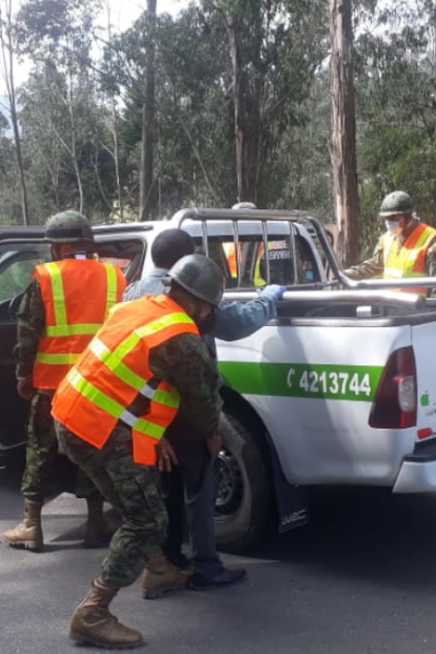 En la provincia del Guayas los militares tienen a su cargo el cumplimiento del toque de queda y restricciones de movilidad.