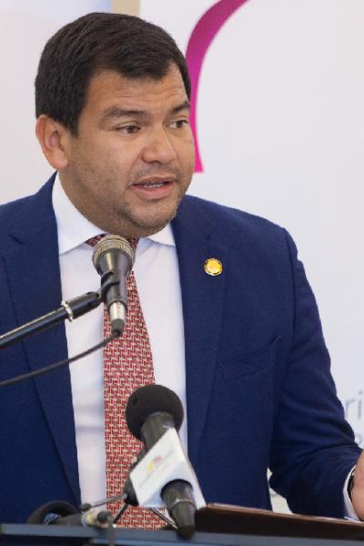 El presidente de la Asamblea, César Litardo, en el lanzamiento del Observatorio de Mujeres en la Política, el 4 de marzo de 2020.