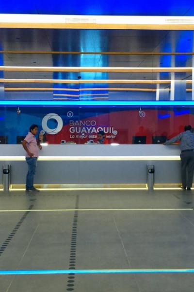 Una agencia de Banco Guayaquil, el 20 de marzo de 2020.