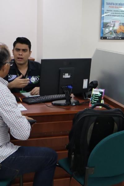 Agencia de la Cooperativa Jardín Azuayo.