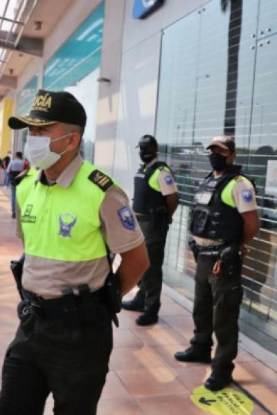 resguardo policial cuadrada