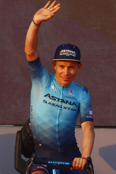 Colombian rider Miguel Angel Lopez of Astana Qazaqstan Team poses on stage during the opening ceremony of the presentation of participating teams and riders at the Heroes square in Budapest, on May 4, 2022, two days before the departure of the Giro d'Italia 2022 cycling race. (Photo by Luca BETTINI / AFP)