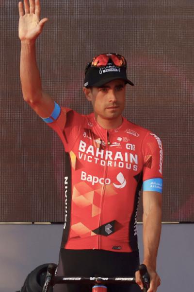 Spanish Rider Mikel Landa of Bahrain Victorious poses on stage during the opening ceremony of the presentation of participating teams and riders at the Heroes square in Budapest, on May 4, 2022, two days before the departure of the Giro d'Italia 2022 cycling race. (Photo by Luca BETTINI / AFP)