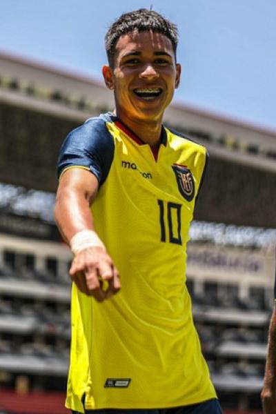 Kendry Páez, durante un amistoso con Ecuador Sub 17.