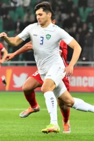 El defensa Abdukodir Khusanov durante uno de los partidos con la selección de Uzbekistán Sub 20.