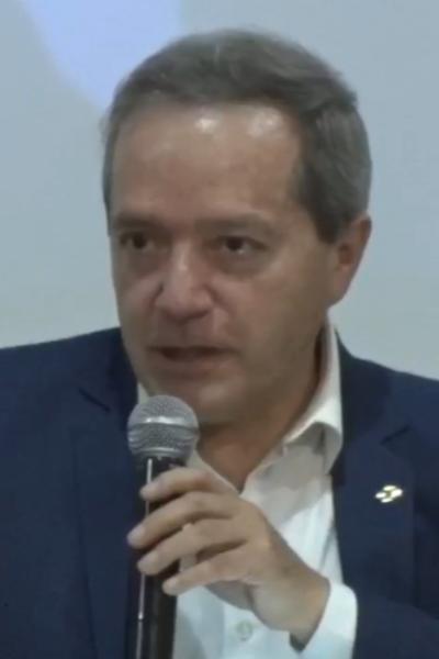Ramón Correa, gerente de Petroecuador, el 31 de julio de 2023, en el foro de la UTPL.