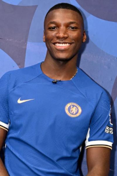 Moisés Caicedo ficha1