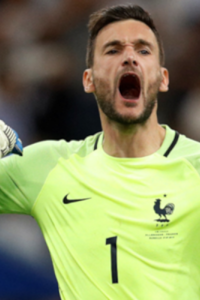 El arquero Hugo Lloris, durante un partido con la selección de Francia.