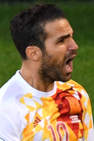 El centrocampista Cesc Fábregas celebra tras asistir al primer gol durante el partido Grupo D de la Eurocopa 2016 entre Croacia y España, el 21 de junio de 2016.