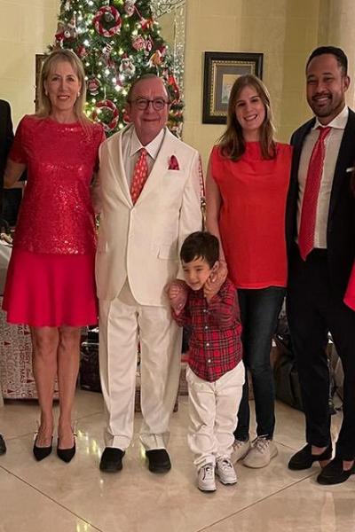 Foto familiar de la familia Noboa en fiestas de Navidad. 