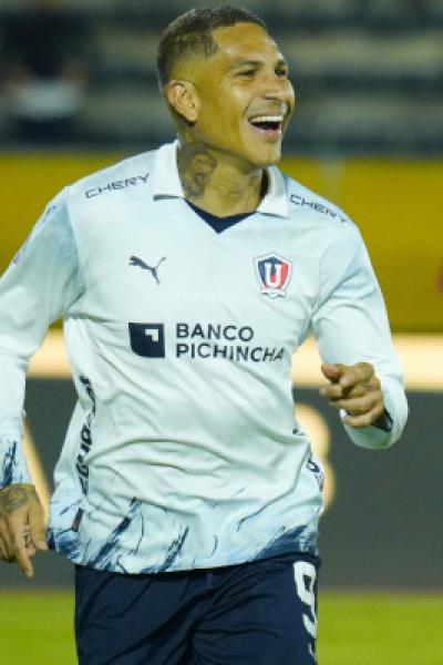 Paolo Guerrero en el partido entre Cumbayá y Liga de Quito, 26 de noviembre de 2023.