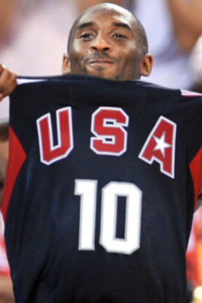 Kobe Bryant con la camiseta de Estados Unidos.