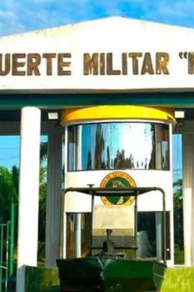 Fachada del Fuerte Militar Napo, en Orellana.