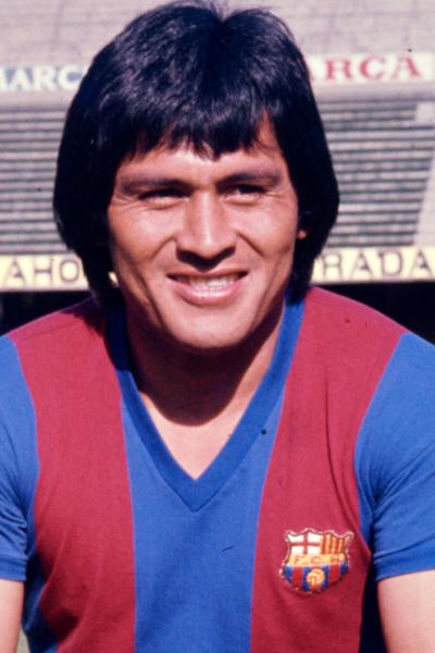 El peruano Hugo 'Cholo' Sotil, con la camiseta del FC Barcelona.