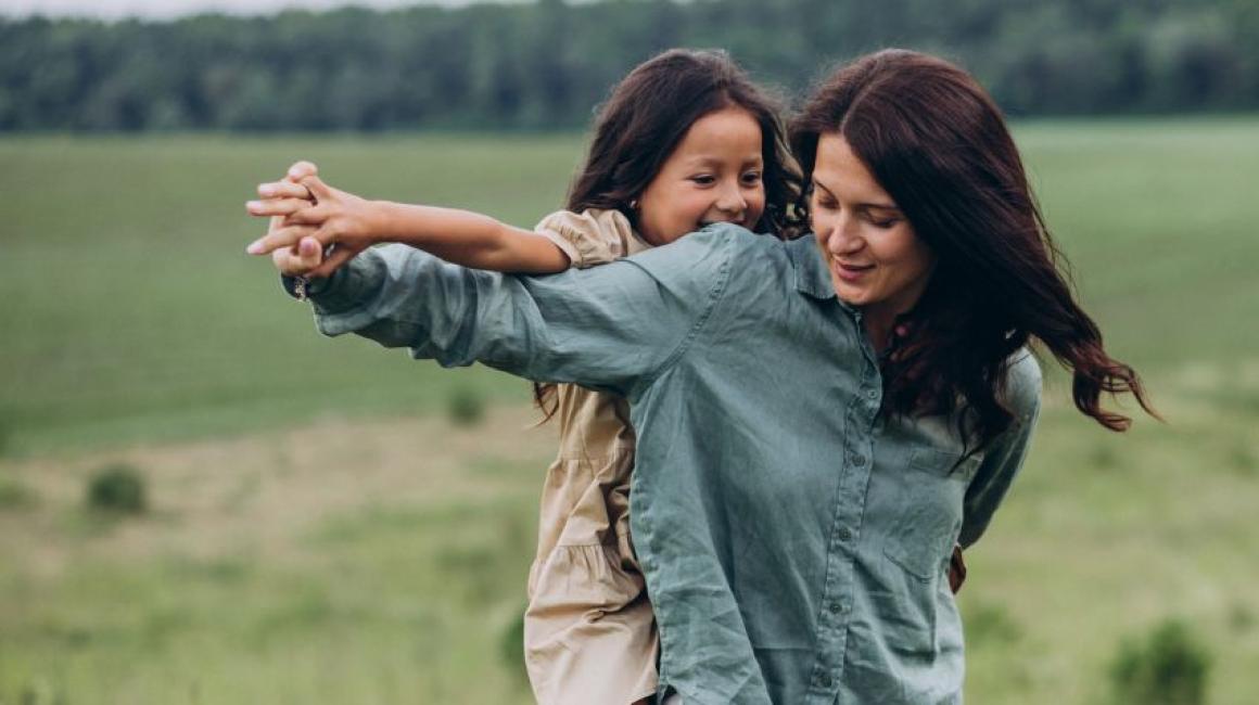 Paseo madre e hija