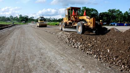 Obras en la vía a Sucumbíos.