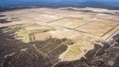 Fotografía aérea del terreno de la Refinería del Pacífico.