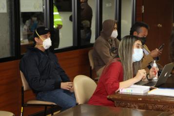 Daniel Mendoza y su abogada, Gabriela Moreira, durante la audiencia de formulación de cargos en la Corte Nacional, el 5 de junio de 2020.