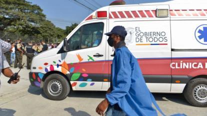 Personal policial y militar custodia los exteriores de la penitenciaria del Litoral en Guayaquil 3 de agosto de 2020.