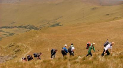 Imagen referencial. Turistas recorren la zona del Pasochoa, en Pichincha, en 2020.