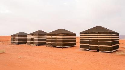 Así lucen algunas tiendas beduinas en el desierto de Doha, Catar.