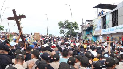 Miles de feligreses en la procesión del Cristo del Consuelo, el 7 de abril de 2023.