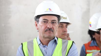 El excontralor Carlos Pólit durante un recorrido en las obras del Complejo Legislativo, en 2013.