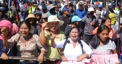 Habitantes de Sevilla Don Bosco protestan en el paro organizado por la Conaie, por no atender su pedido de ser cantón. Macas, junio de 2022.