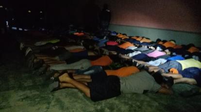 Imagen de los reos en la Penitenciaría del Litoral luego de los disturbios de la noche del 12 de junio de 2021. 