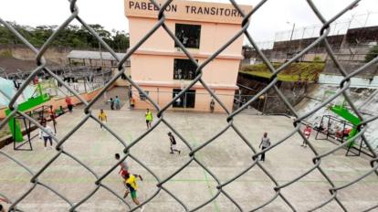 Campeonato de ecuavoley entre los detenidos del CRS de Sucumbíos.