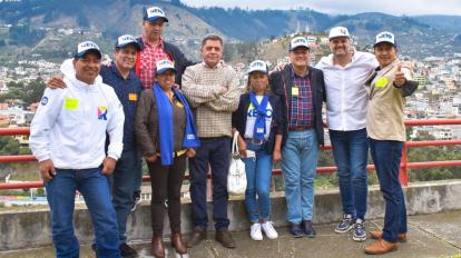 Adherentes del movimiento RETO, durante un evento en Ambato, el 29 de marzo de 2022.