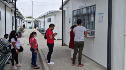 Farmacia del Hospital Contingencia de Manta, el 12 de abril de 2022.