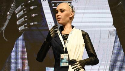 Imagen referencial del famoso robot Sofía, en una feria de inteligencia artificial, Grecia, el 26 de abril de 2024.