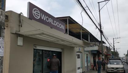 Una oficina de Worldcoin en el sector de Samanas, en el norte de Guayaquil, 7 de agosto de 2024.