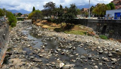 ¿Por qué los cortes de luz en Ecuador son más largos?