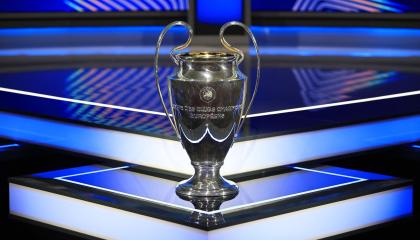 El trofeo de la Champions League, durante el sorteo de la fase de liga, el 29 de agosto de 2024.