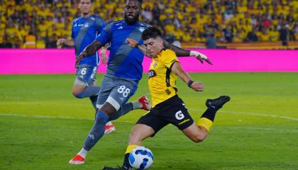 Barcelona ante Emelec, en el Clásico del Astillero jugado durante la Noche Amarilla del sábado 1 de febrero de 2025.