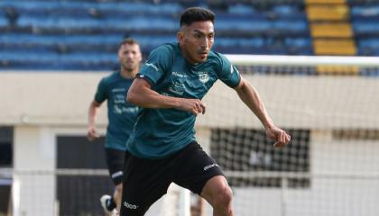 Ángel Mena durante un entrenamiento de Orense, el 26 de enero de 2025.