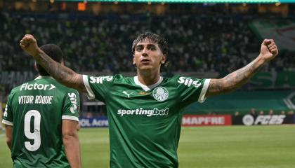 Facundo Torres festeja un gol durante el partido de Palmeiras ante Bolívar por Copa Libertadores, el 15 de mayo de 2025.