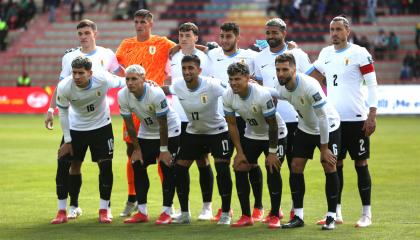 Fotografía de jugadores de la selección de Uruguay el 25 de marzo de 2025 en un partido de las eliminatorias sudamericanas para el Mundial de 2026 en el estadio Municipal de El Alto, en la ciudad de El Alto (Bolivia).