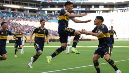 Los jugadores de Boca Juniors festejan un gol ante Benfica en el Mundial de Clubes, en Miami, el 16 de junio de 2025.