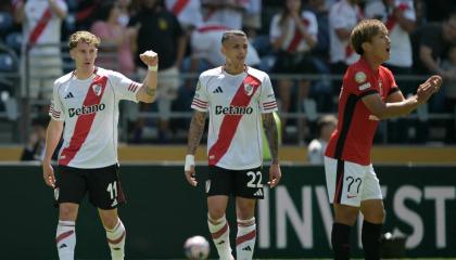Facundo Colidio y Kevin Castaño celebran el primer gol de River Plate frente al Urawa Red Diamonds por el Mundial de Clubes, el martes 17 de junio de 2025.