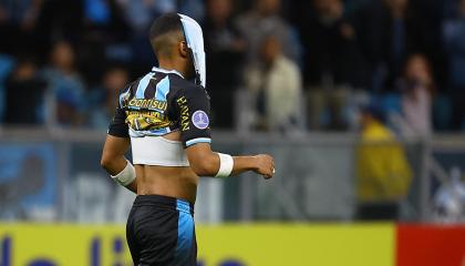 El delantero colombiano de Gremio, José Enamorado, tras la derrota en el partido de vuelta de la eliminatoria de la Copa Sudamericana ante Bolívar, el 30 de julio de 2026.