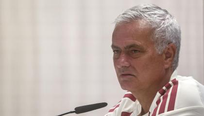 El entrenador del Real Madrid, José Mourinho durante la rueda de prensa tras el entrenamiento del equipo en Valdebebas, el viernes 11 de septiembre de 2026.