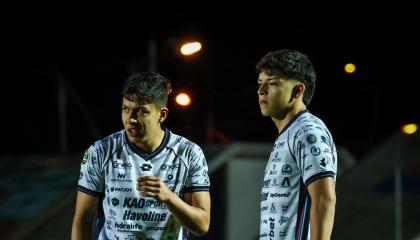 Los jugadores de El Nacional durante la derrota ante Cumbayá este viernes 25 de septiembre de 2026  por el hexagonal de descenso de la Serie B.