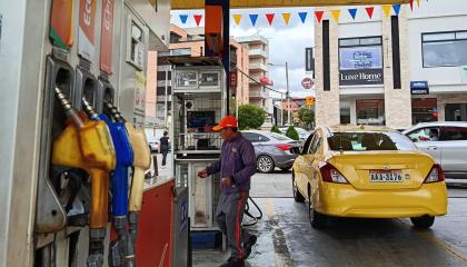 Una estación de gasolina y diésel en Cuenca, el 9 de julio de 2026. Foto referencial.