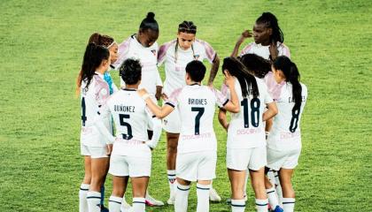 Las jugadoras de Guerreras Albas luego del partido ante Olimpia tras la Fecha 2 de la fase de grupos de la Copa Libertadores femenina, el lunes 19 de octubre de 2026.