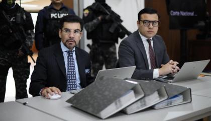 El fiscal Leonardo Alarcón durante la audiencia de juicio del caso Vocales, el 21 de octubre de 2026, en Quito.