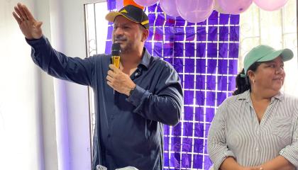 El alcalde de Naranjal, en Guayas, Juan Carlos Rivera, en un evento público el 28 de octubre de 2026.
